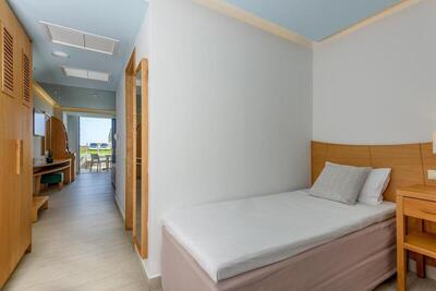 Lyttos Beach - Suite with Sharing Pool - Sea Front