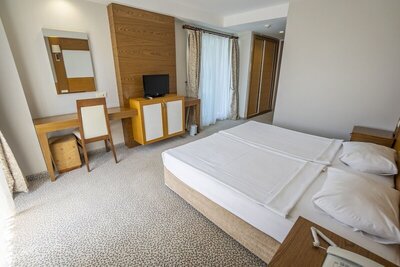 M.C Beach Park Resort Hotel - Standard Single Room, Partial Sea View