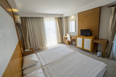 M.C Beach Park Resort Hotel - Standard Single Room, Partial Sea View