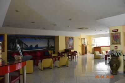 Marina Club Hotel, Бая Домиция, Италия