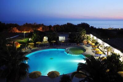 Marina Club Hotel, Бая Домиция, Италия