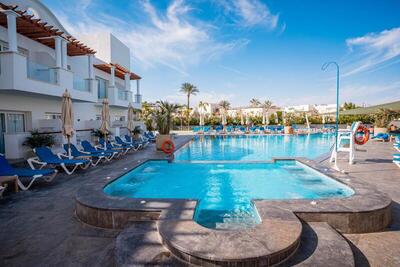 Marina Sharm Hotel - Royal Club Room with Sea and Pool View