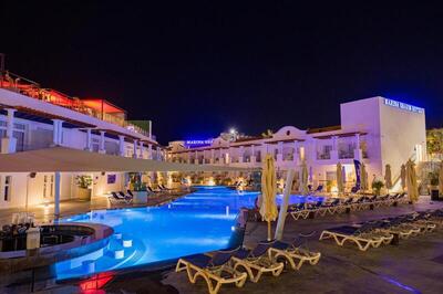 Marina Sharm Hotel - Royal Club Room with Sea and Pool View