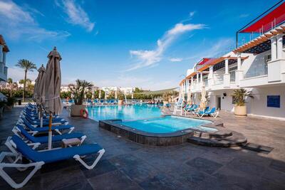 Marina Sharm Hotel - Royal Club Room with Sea and Pool View