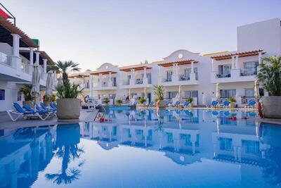 Marina Sharm Hotel - Royal Club Room with Sea and Pool View