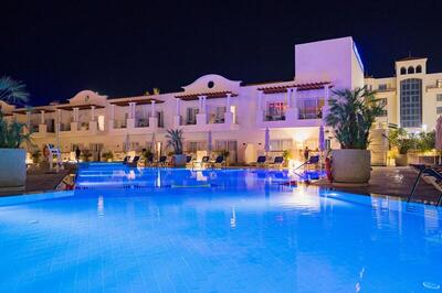 Marina Sharm Hotel - Royal Club Room with Sea and Pool View