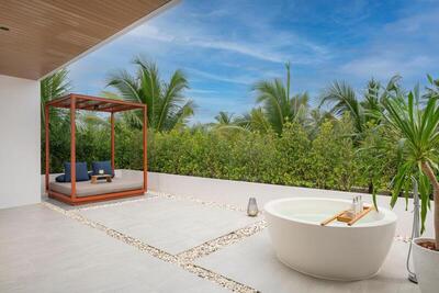 Meliá Phuket Mai Khao - One-Bedroom Suite with Outdoor Bathtub