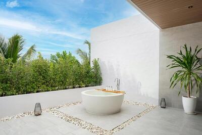 Meliá Phuket Mai Khao - One-Bedroom Suite with Outdoor Bathtub
