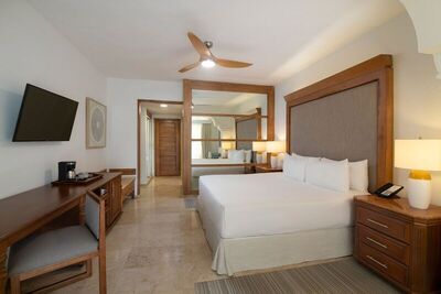 Melia Caribe Beach Resort - The Level Junior Suite Garden View