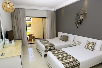 Meraki Resort - Adults Only - Triple Trouble Room