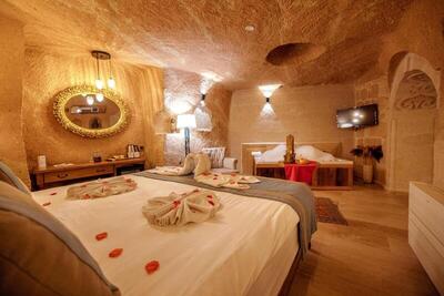 Misty Cave Hotel - King Suite