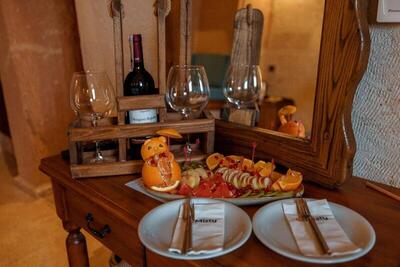 Misty Cave Hotel - Honeymoon Suite