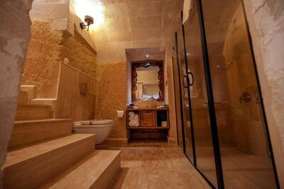 Misty Cave Hotel - Honeymoon Suite
