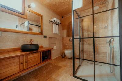 Misty Cave Hotel - Deluxe Room