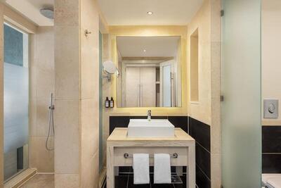 Movenpick Waterpark Resort & Spa Soma Bay - Deluxe Room With Twin Bed & Side Sea View 
