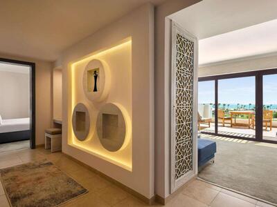 Movenpick Waterpark Resort & Spa Soma Bay - Superior Suite King Bed Pool View