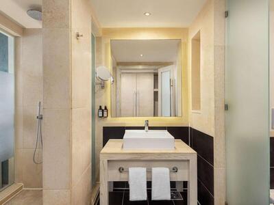 Movenpick Waterpark Resort & Spa Soma Bay - Classic Queen Room With Mountain View