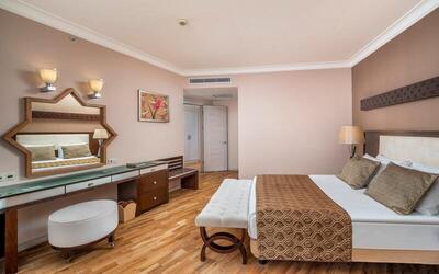Mukarnas Spa & Resort Hotel - Family Room with Sea View
