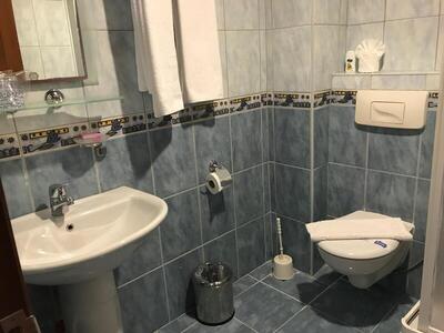 Muz Hotel - Single Room