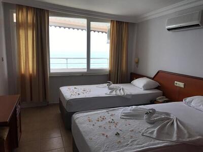 Muz Hotel - Single Room