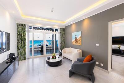 Naama Bay Suites & SPA - Junior Suites Jacuzzi Beach Front
