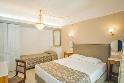 Nami Hotel & Suites - Superior Triple Room