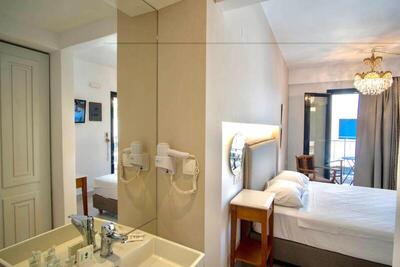 Nami Hotel & Suites - Superior Triple Room