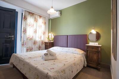 Nami Hotel & Suites - Artist Room