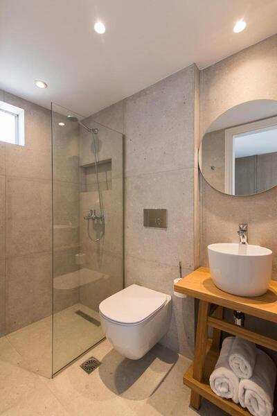 Nami Hotel & Suites - Deluxe Room