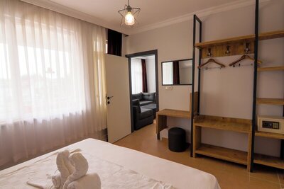 New Garden Side - Family Apartment, 2 Bedrooms, Pool View