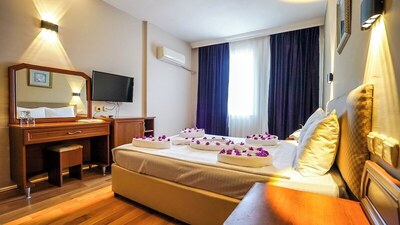 Nex Royal Beach Hotel - Standard Room, Partial Sea View