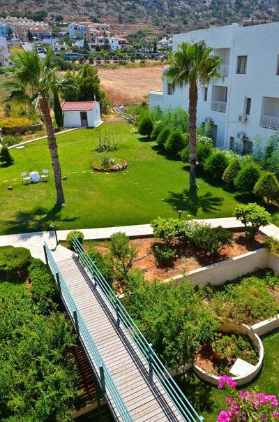 Niko Elen - Single Room with Balcony