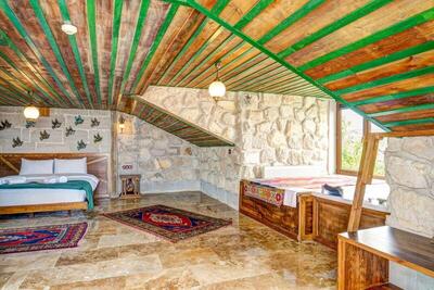 Nissa Cave - King Room
