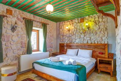 Nissa Cave - Deluxe Room