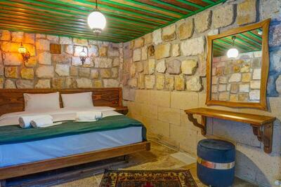 Nissa Cave - Deluxe Room
