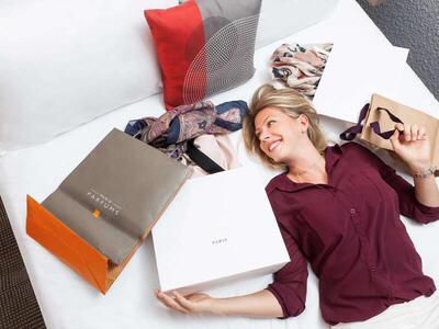 Novotel Paris La Defense Esplanade - Superior Room with 1 Queen bed and single sofa bed 