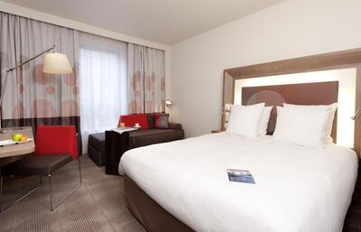 Novotel Paris La Defense Esplanade - Superior Room with 1 Queen bed and single sofa bed 