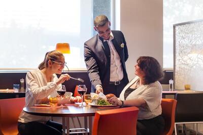 Novotel Paris La Defense Esplanade, Париж, Франция