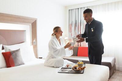 Novotel Paris La Defense Esplanade - Executive Room with 1 Queen-Size Bed with Eiffel Tower View