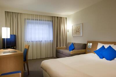 Novotel Paris La Defense Esplanade - Standard Room with 1 Double bed and Single sofa Bed