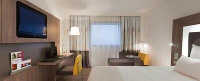 Novotel Paris La Defense Esplanade - Executive Room with 1 Queen-Size Bed with Eiffel Tower View