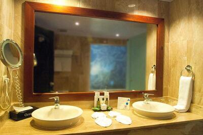 Ocean Blue & Sand Beach Resort - Privilege Junior Suite - Free Wifi