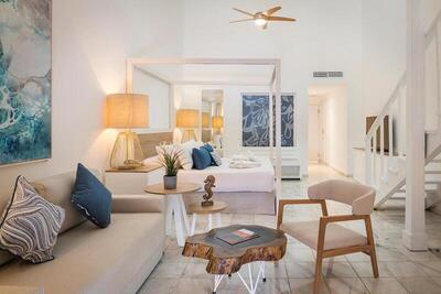 Ocean Blue & Sand Beach Resort - Honeymoon Suite - Free Wifi