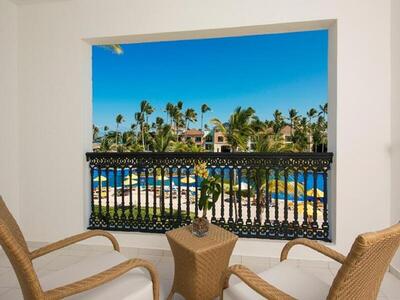 Ocean Blue & Sand Beach Resort - Honeymoon Suite - Free Wifi