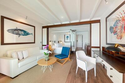 Ocean Blue & Sand Beach Resort - Junior Suite Superior Deluxe -  Free Wifi