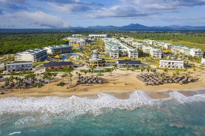 Ocean El Faro Resort