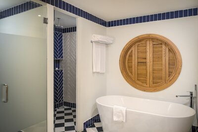 Ocean El Faro Resort - Privilege Master Suite Swim Up - Adults Only