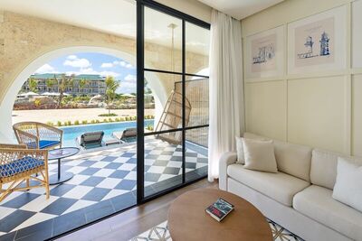Ocean El Faro Resort - Junior Suite Swim Up