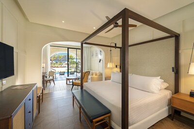 Ocean El Faro Resort - Junior Suite Swim Up
