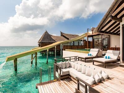 OZEN RESERVE BOLIFUSHI - Luxury All Inclusive - Ocean Pool Suite with Slide 